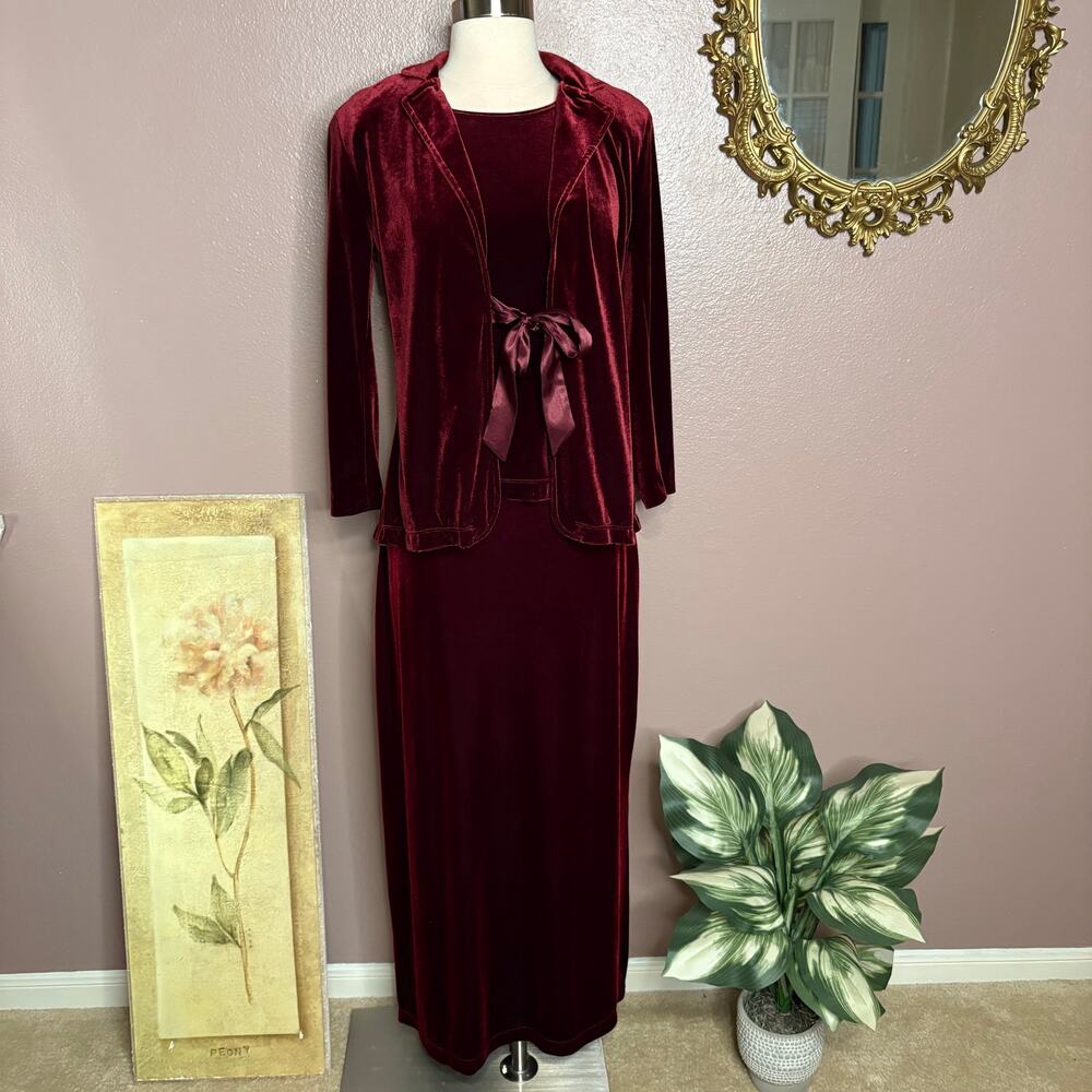 Y2K Burgundy Velvet Set – Notations Top S & Sense Pants Altered S (Let Out to L)